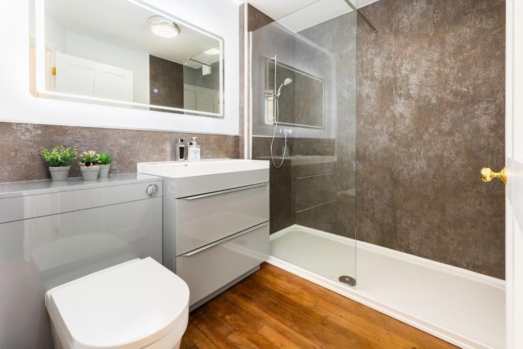 Fabulous Ground Floor Apartment.