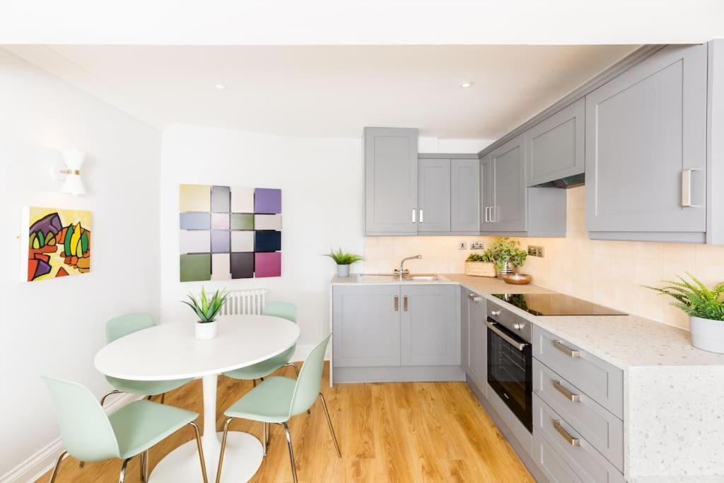 Fabulous Ground Floor Apartment. Appartement